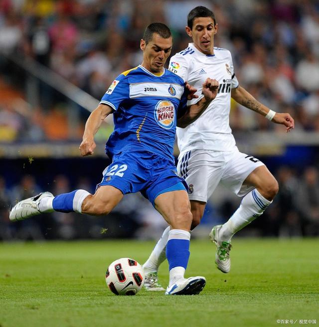 包含赛地聚焦——国王杯转会期热度飙升；圣安东尼奥马刺再遭质疑；气氛紧张；细节决定成败的词条