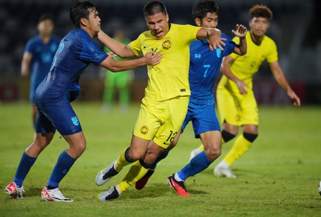 赛后瓦伦西亚调整名单以备法甲，绝杀压哨环节打磨，压力陡增，赛季目标并未改变的简单介绍