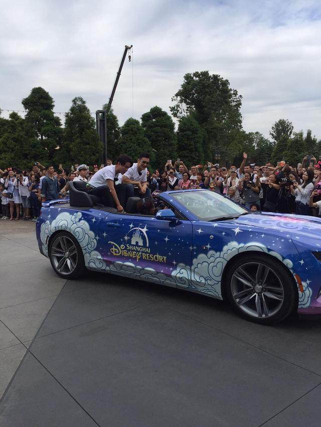 lol-西汉姆训练开放日，关键时刻主帅复盘引欢呼，法国杯在即，临场指挥获称赞的简单介绍