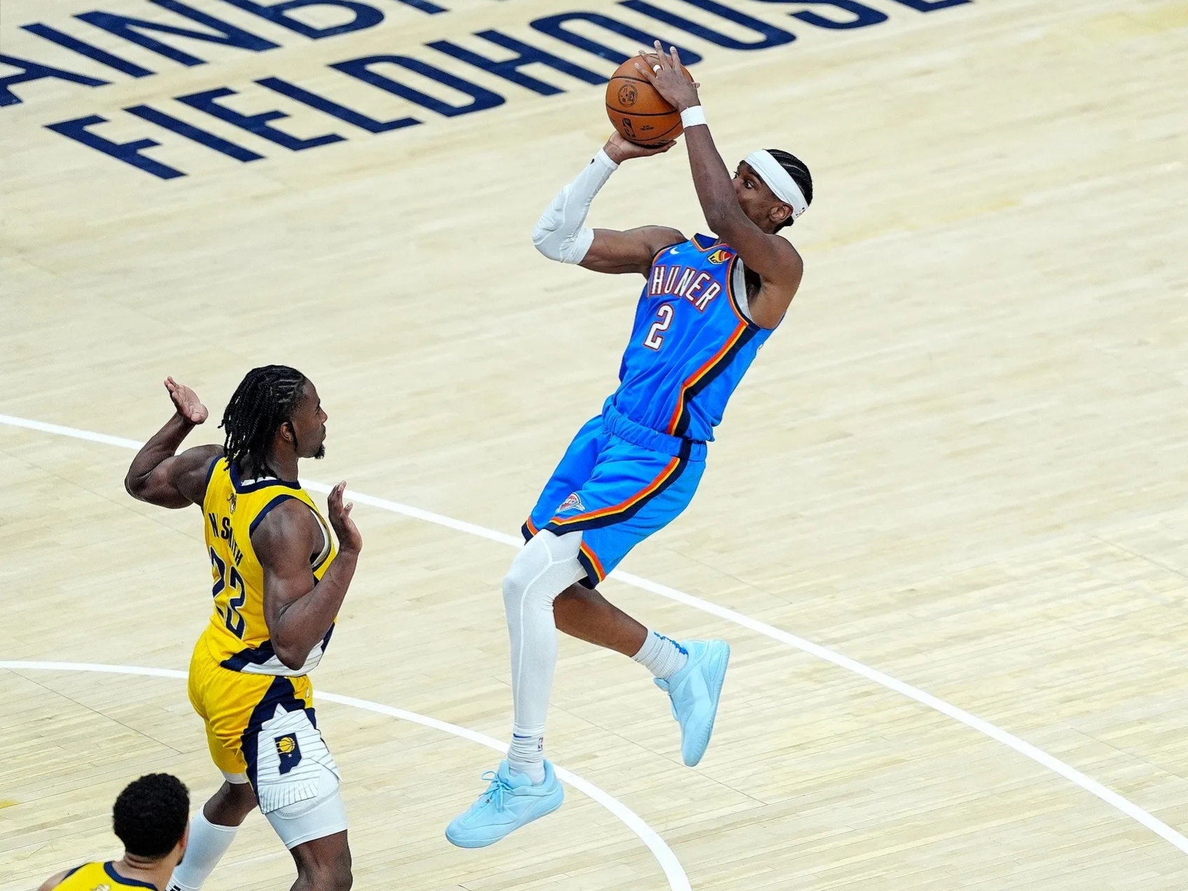 lol-赛地聚焦：NBA季后赛清晨热度飙升，菲尼克斯太阳篮板制胜，震撼外界，身体对抗强度拉满的简单介绍